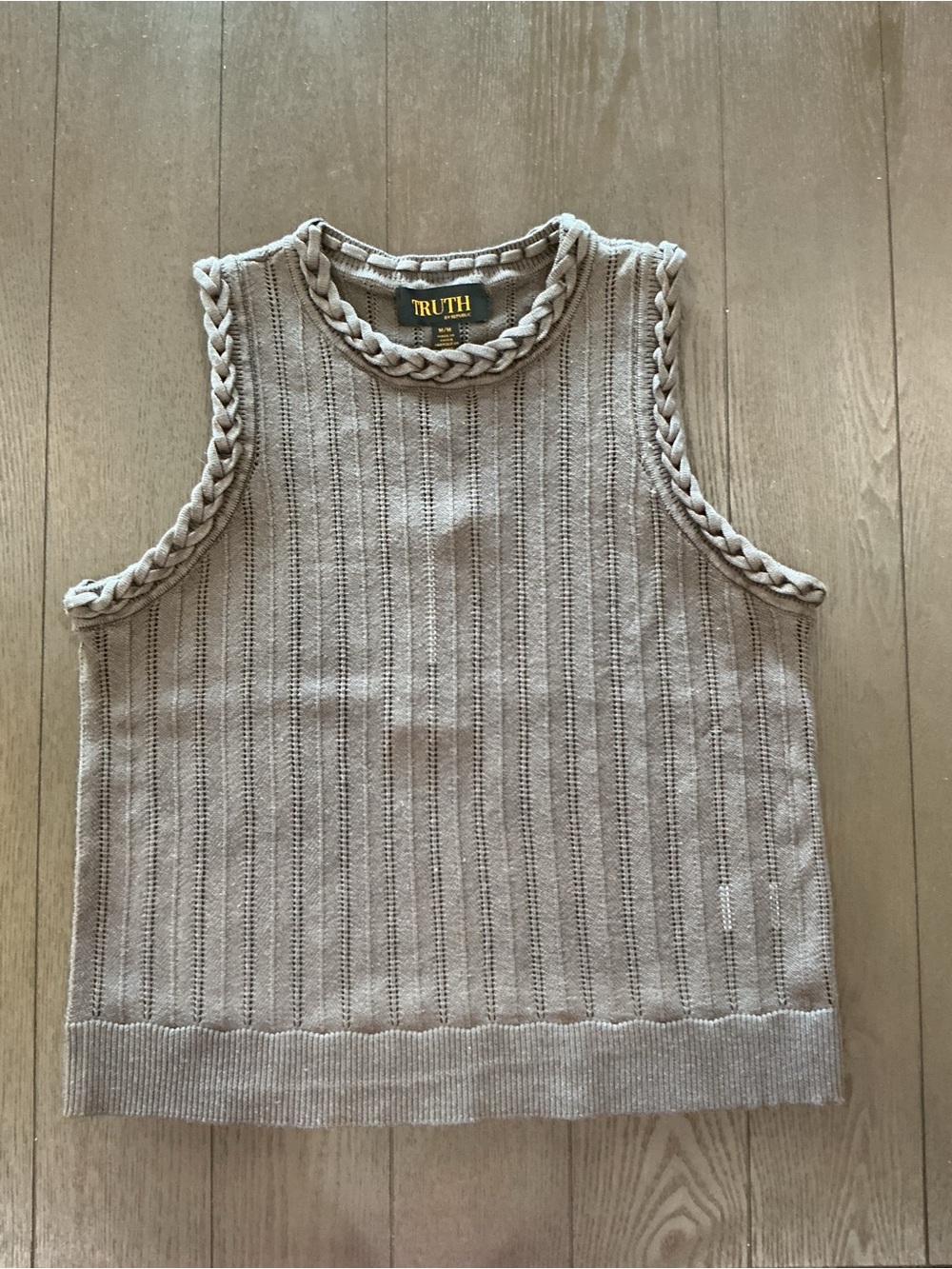 TRUTH Knit Sleeveless Crewneck Sweater Vest in Brown